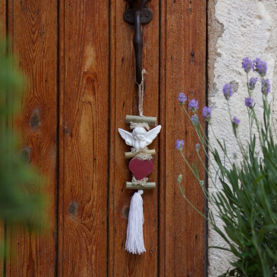 Guirlande de savons ange et cœur, bergamote et nag champa