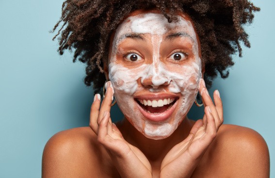 Pourquoi utiliser un savon au lait d'ânesse pour se laver le visage ?